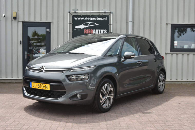 Foto van Citroën C4 Picasso 1.2 131PK Intensive Luxe uitvoering!!
