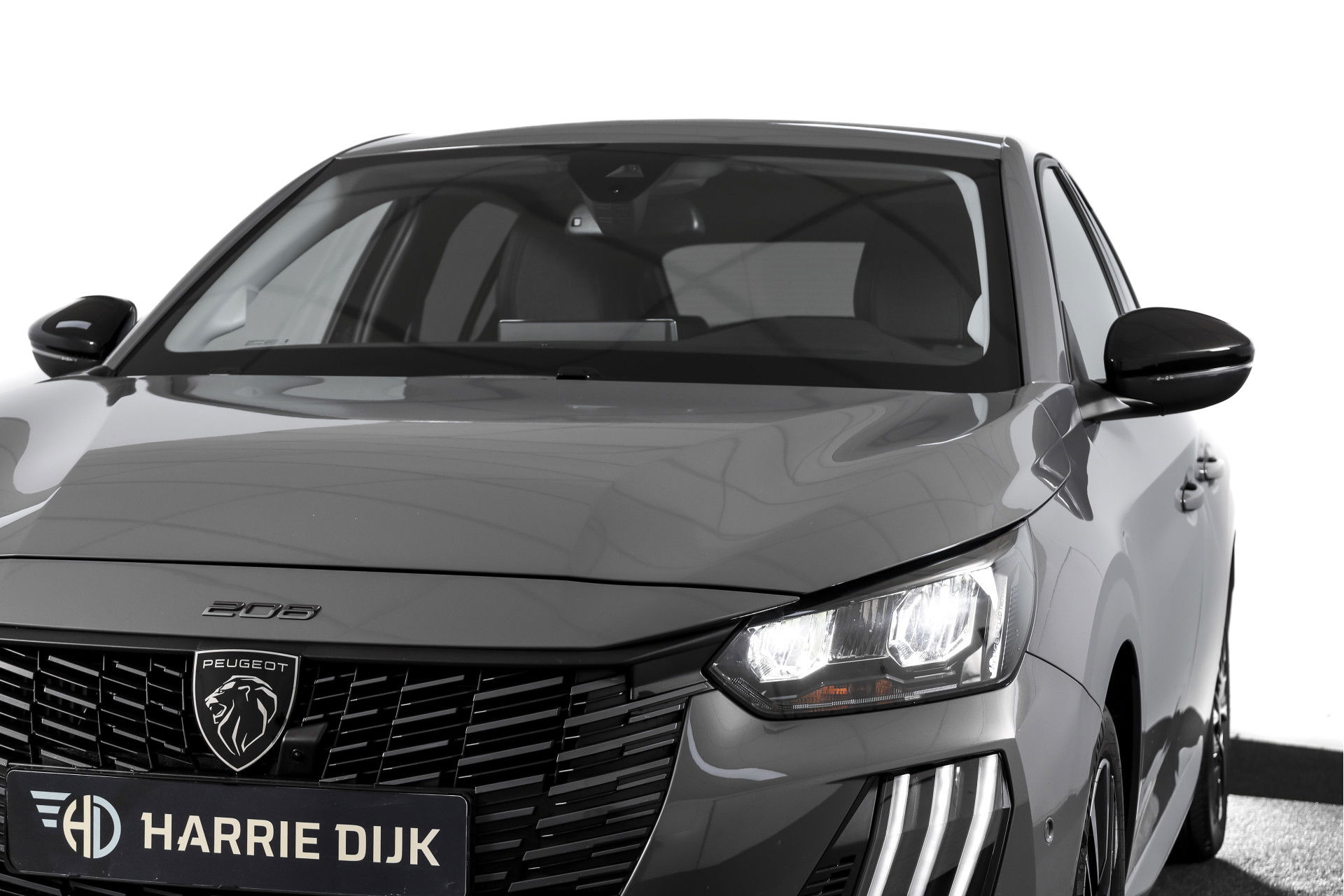 Peugeot - 208