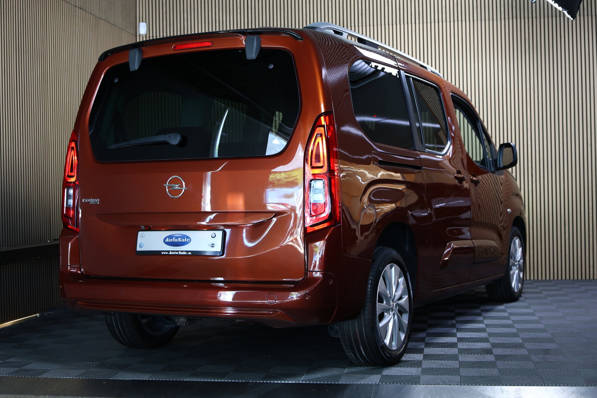 Opel Combo 1.2 Turbo Innovation XL 7pers AUTOM NAVI Carplay TREKH 360 Cam L2H1 '21 - foto 5
