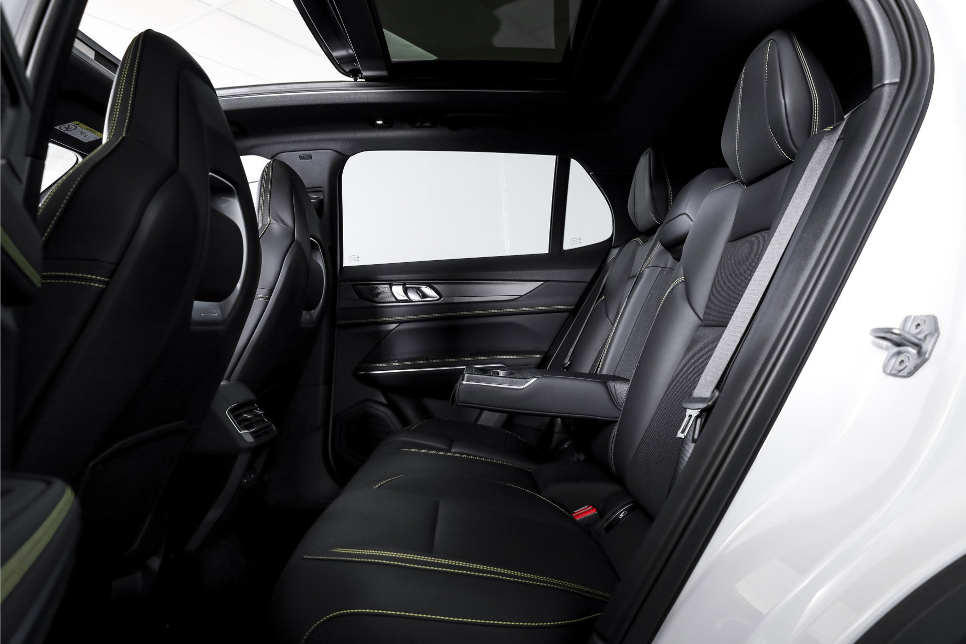 Lynk & Co - 01