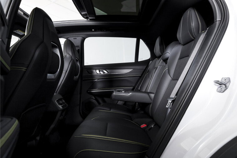 Lynk & Co - 01