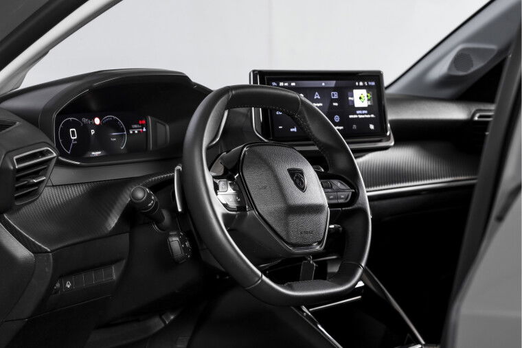 Peugeot - 208
