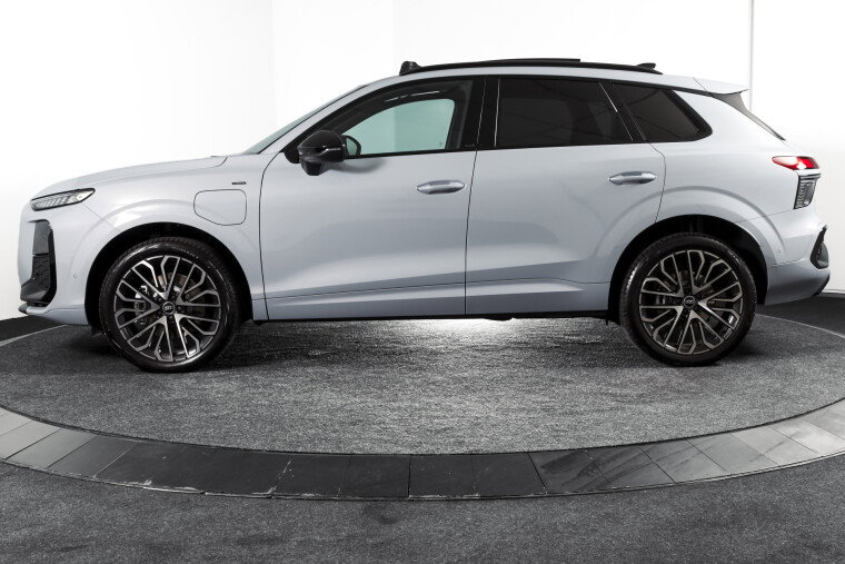 Audi - Q3