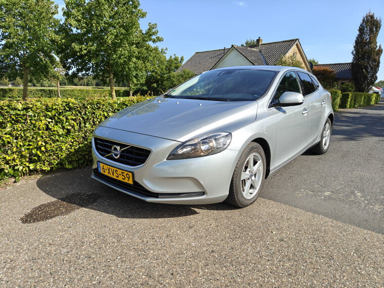 Foto van Volvo V40 2.0 D4 Summum Business