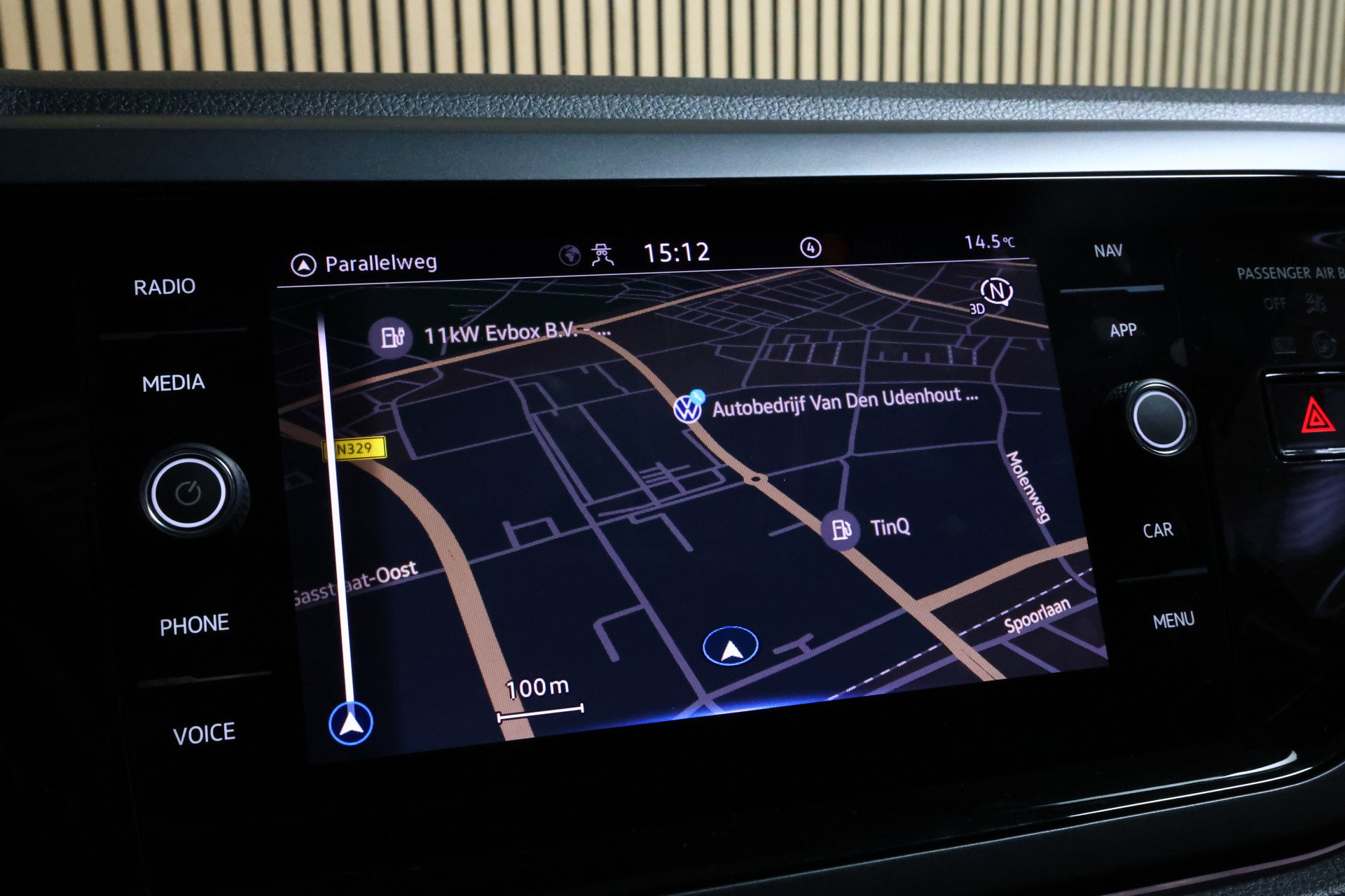 Volkswagen 1.0 TSI R-Line Business AVM DSG NAVI CARPLAY PANO STOELVW '22 - foto 28