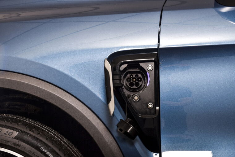 Lynk & Co - 01