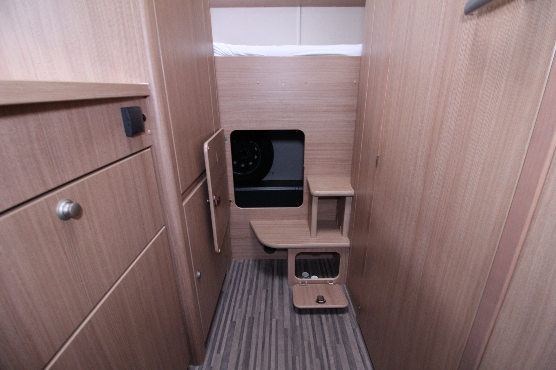 Sun Living A49DF 6 Persoons AVM CRUISE A.CAMERA AIRCO ZONNEPANEEL '14 - foto 30