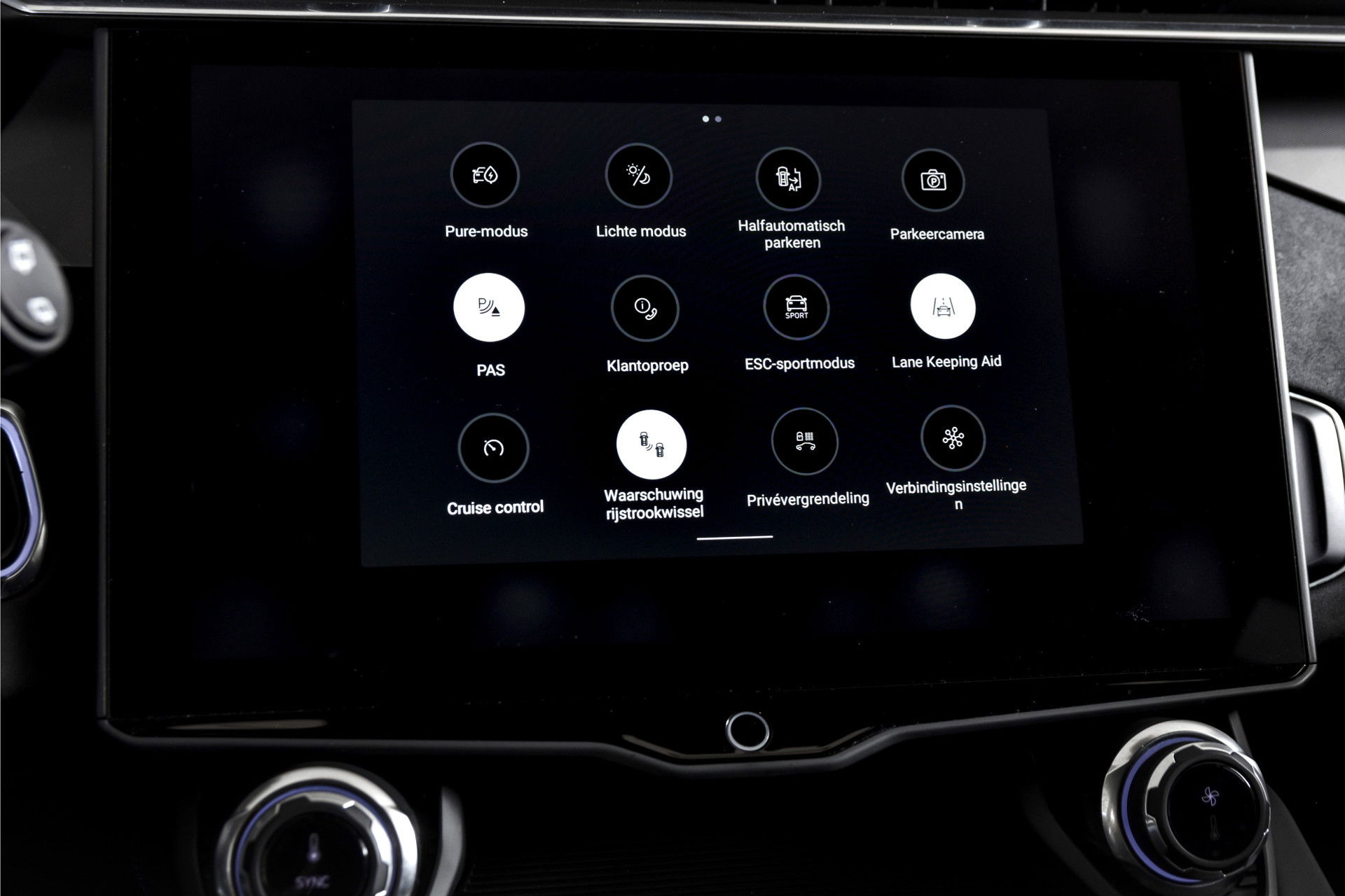 Lynk & Co - 01