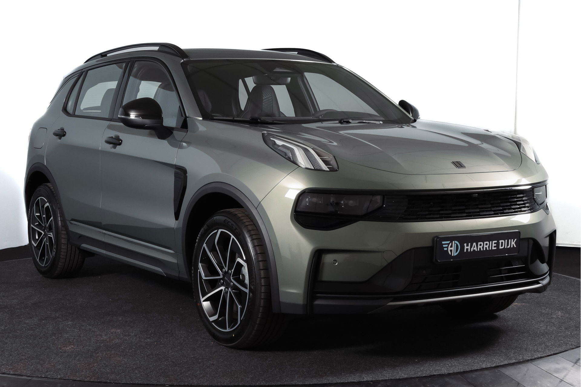 Lynk & Co - 01