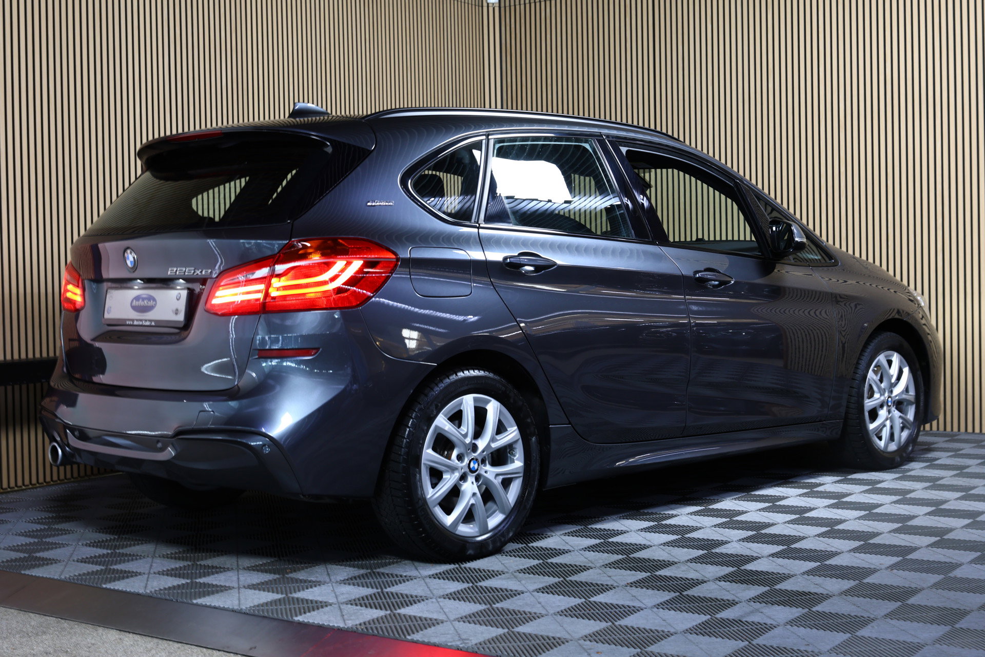 BMW Active Tourer 225xe PLUGIN HYBR M SPORT High Executive GROTE NAVI HEADUP PDC "18 - foto 4