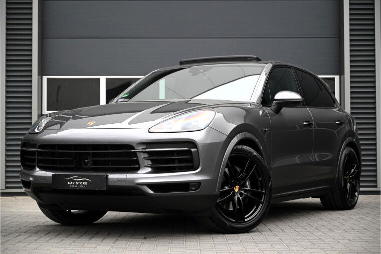 Foto van Porsche Cayenne 3.0 E-Hybrid 462 PK / PANO / SPORTUITLAAT / CARBON / SPORTCHRONO / HUD / ACC / BOSE / SOFTCLOSE
