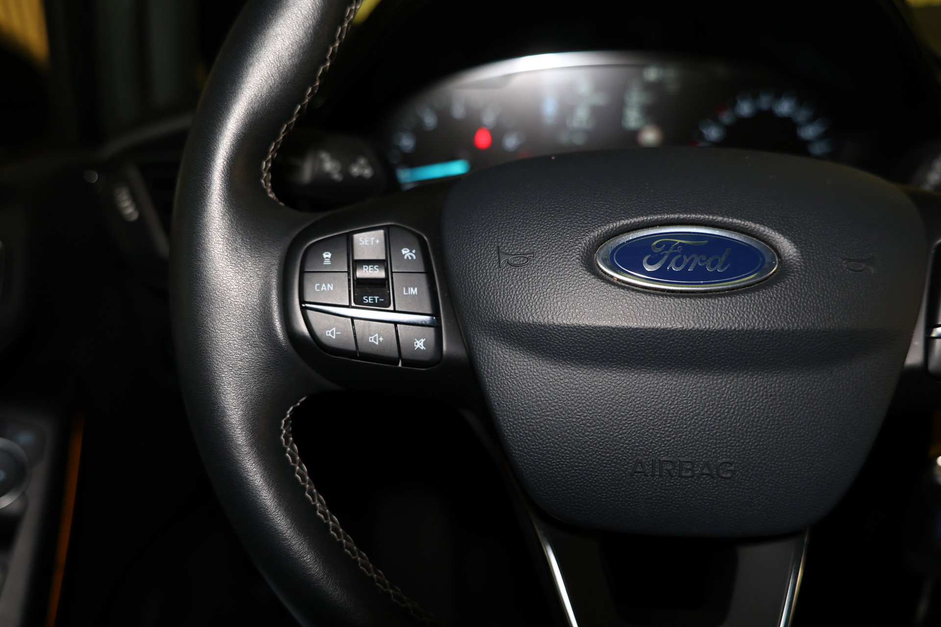 Ford 1.0 EcoBoost Titanium X AUTOM B&O NAVI CLIMA PDC LANE STOEL+STUUR VW "20 + - foto 16