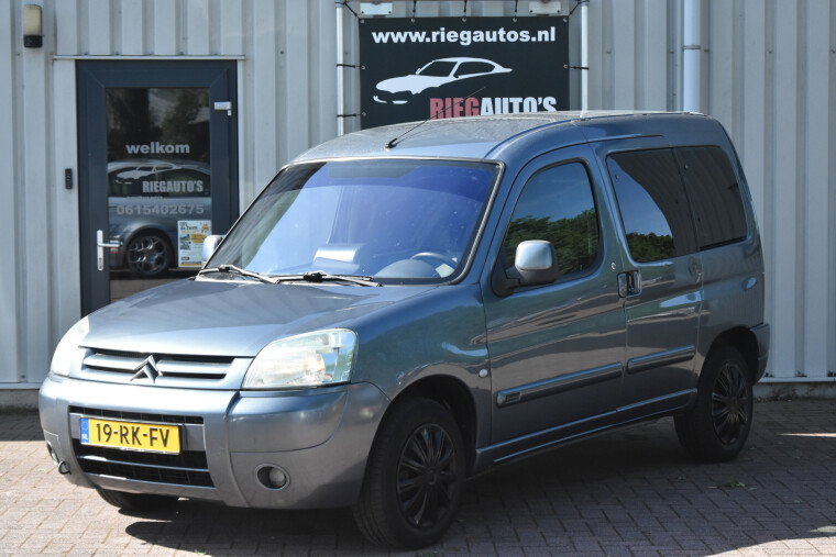 Foto van Citroën Berlingo 1.6i Multispace Attraction – 2005 | Airco | Trekhaak | Benzine | Leuke auto