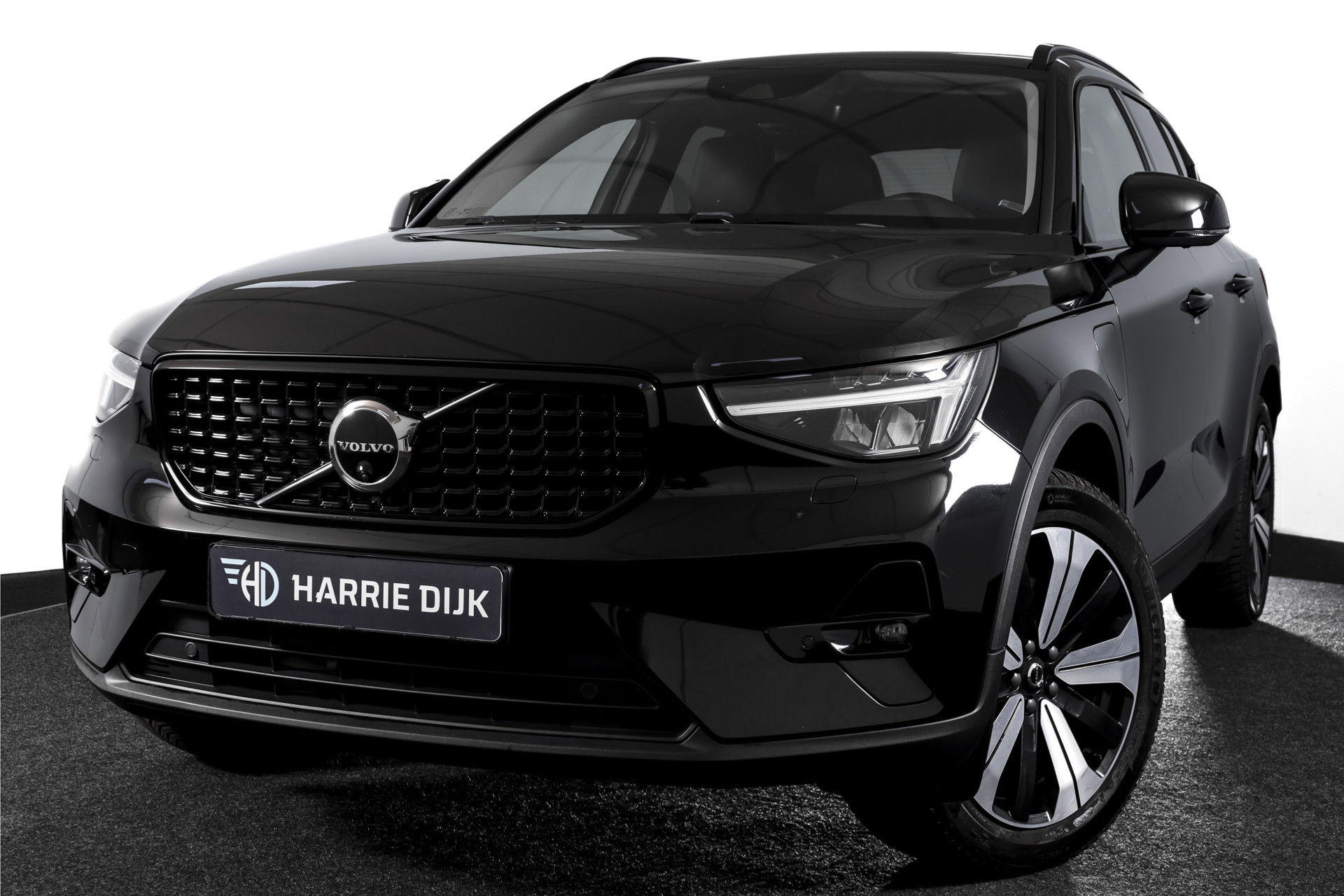 Volvo - XC40