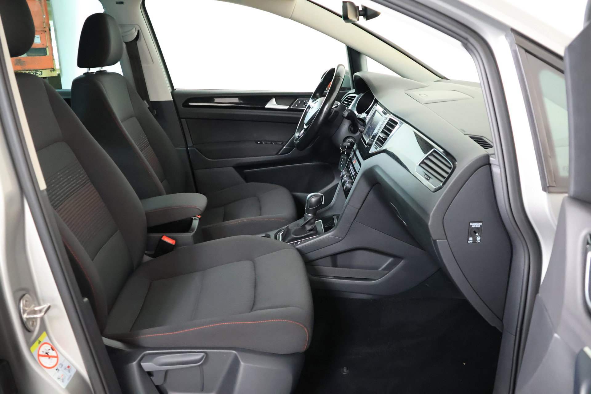 Volkswagen Golf SportsVan