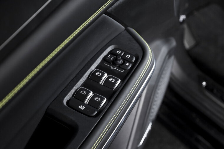 Lynk & Co - 01