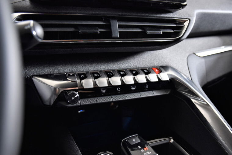 Peugeot - 3008