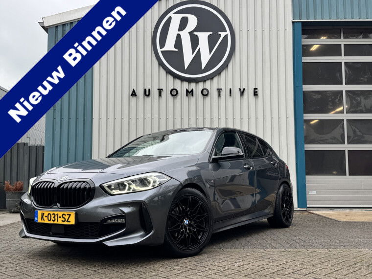 Foto van BMW 1-serie 118d M-Pakket / Virtual /