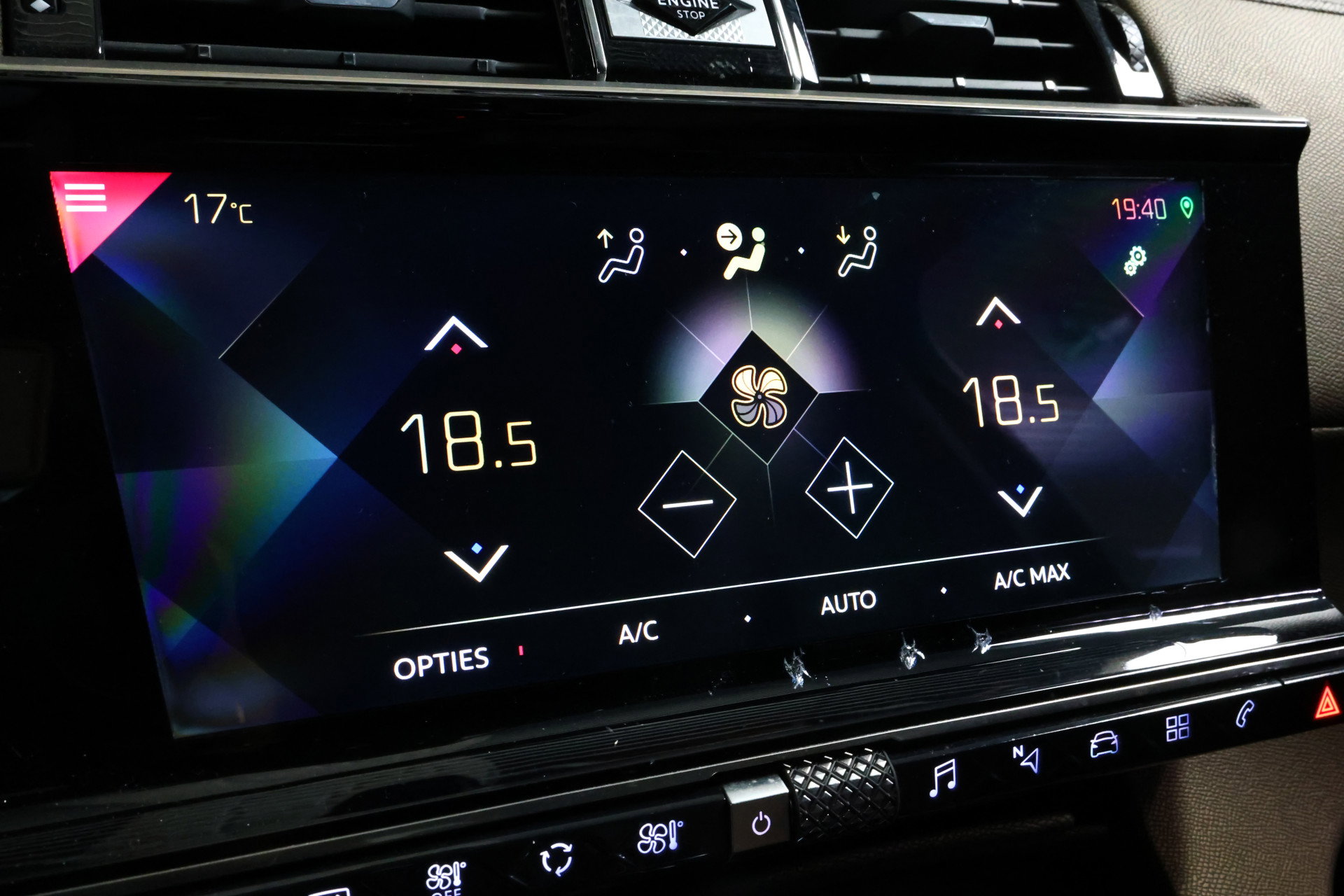 DS Crossback 1.6 PureTech Be Chic AVM AUTOM NAVI CLIMA CARPLAY CRUISE '20 - foto 18