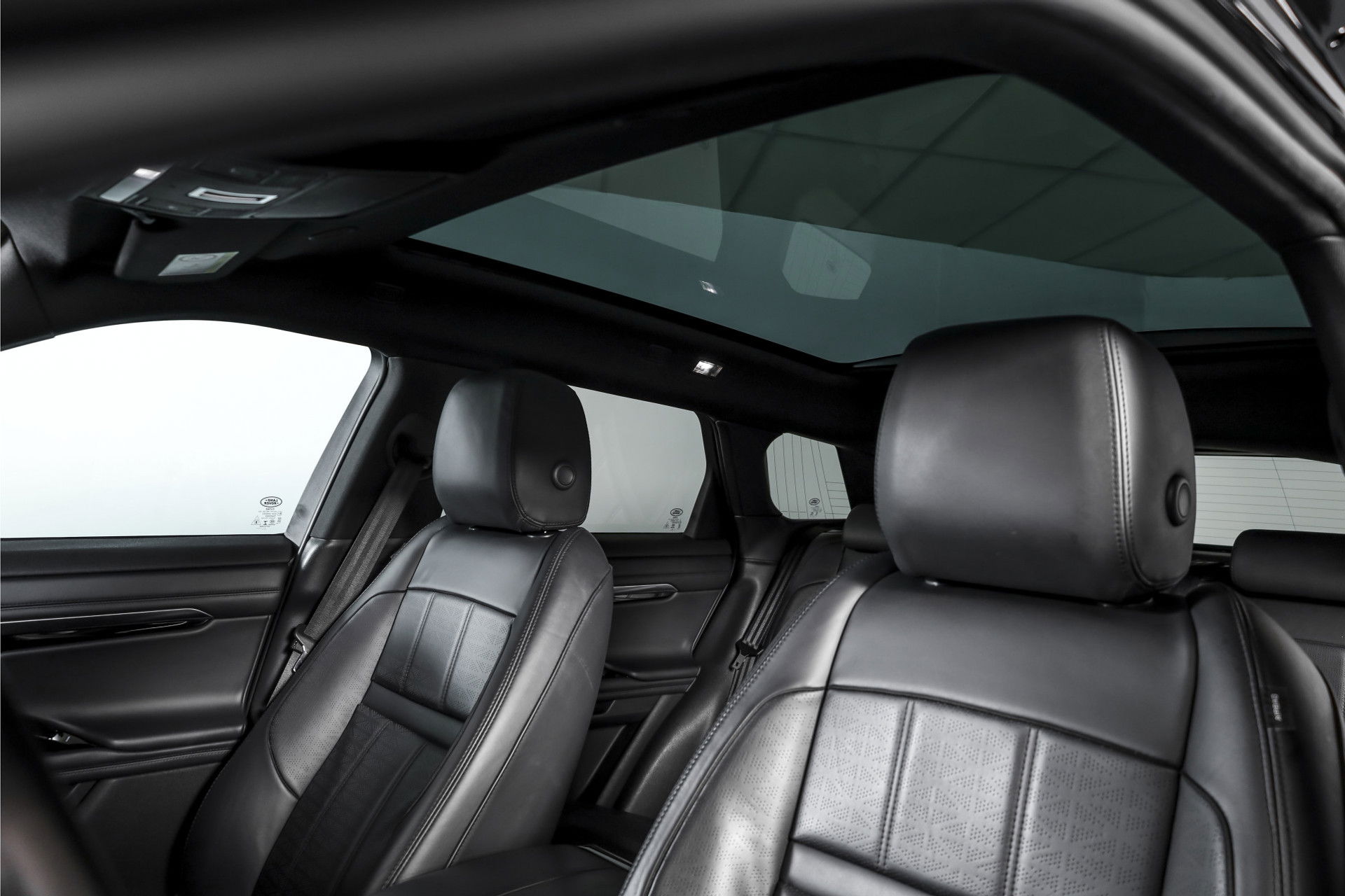 Land Rover - Range Rover Evoque