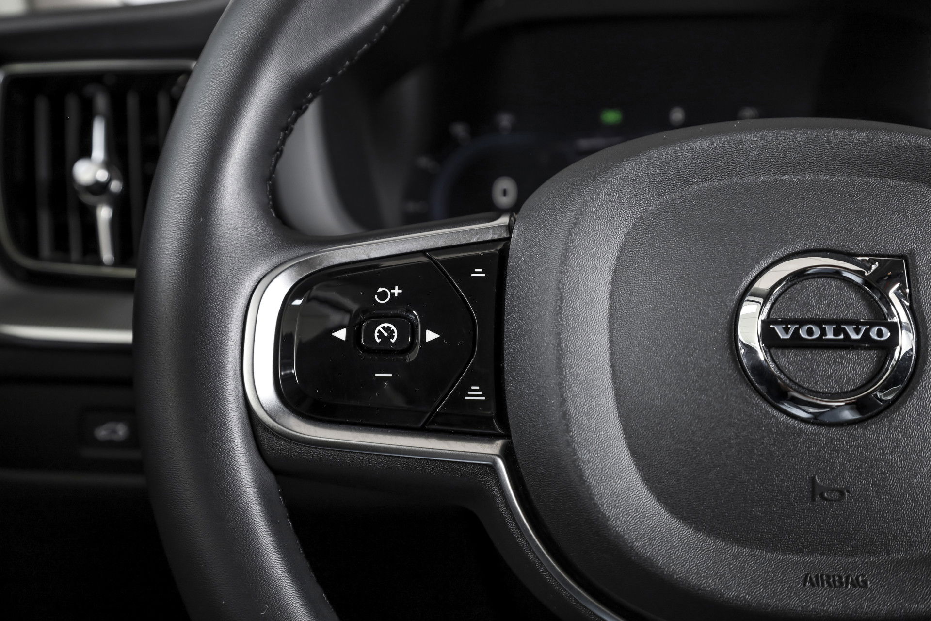 Volvo - XC60