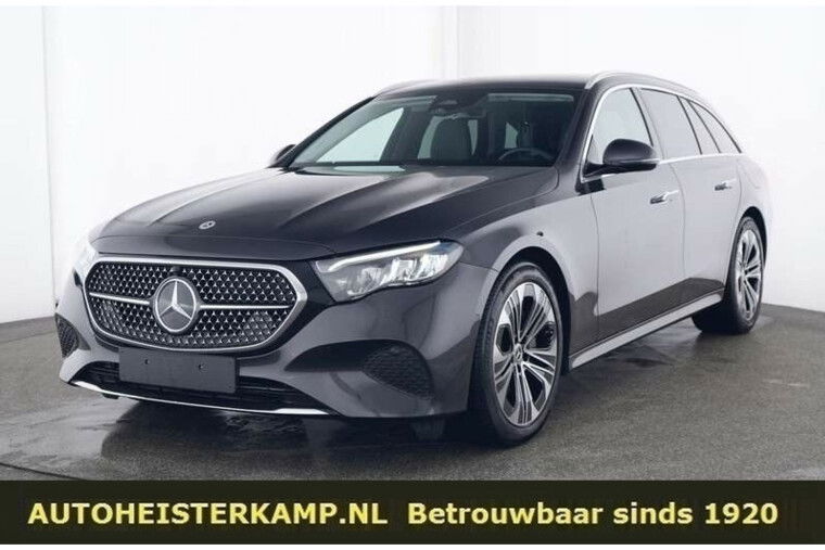Mercedes-Benz E-Klasse Estate 300 e Avantgarde Distronic Trekhaak 19 Inch Camera Stoelverwarming