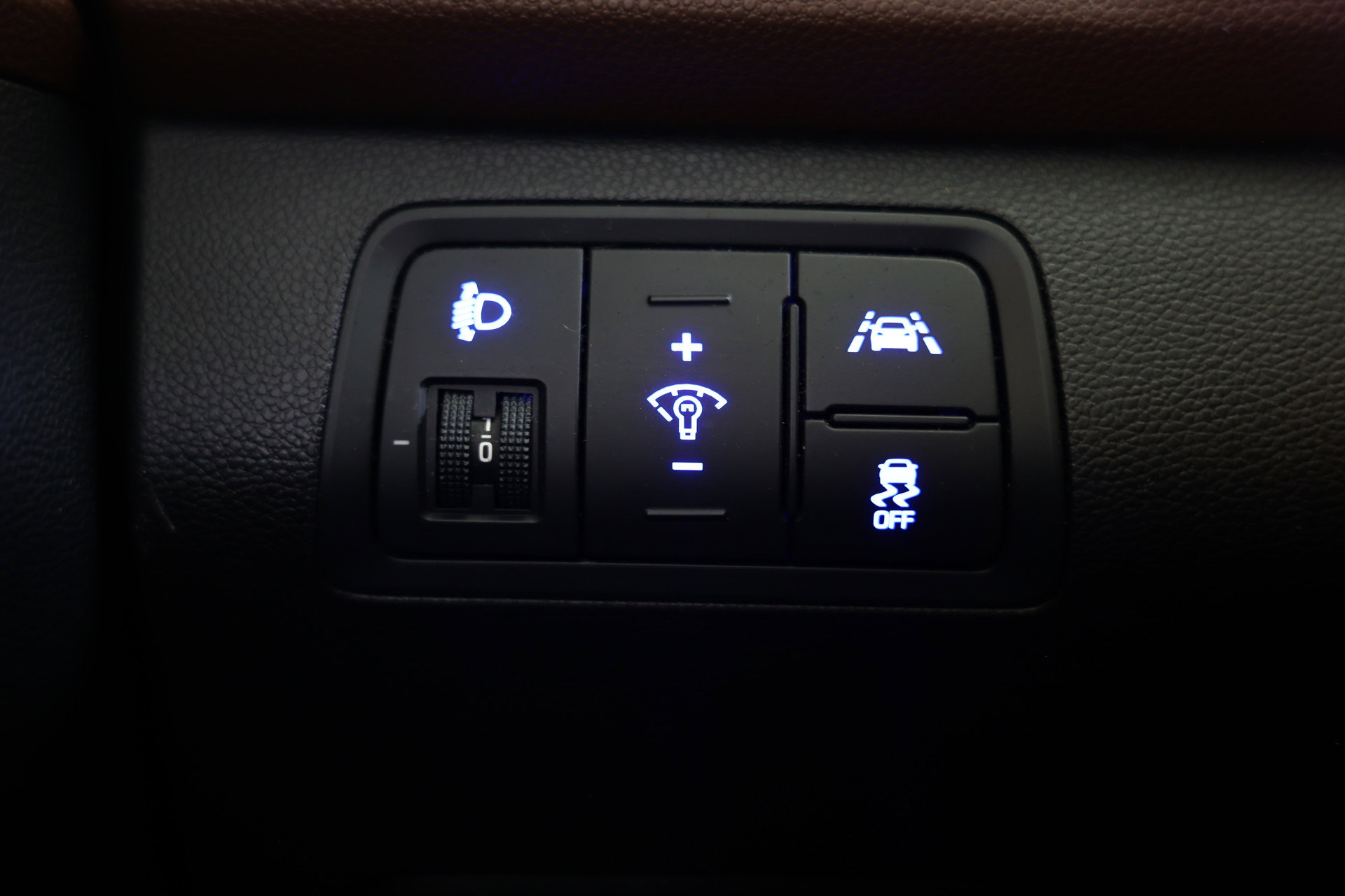 Hyundai 1.2 HP i-Motion Comfort CRUISE CLIMA BT THAAK '15 - foto 13