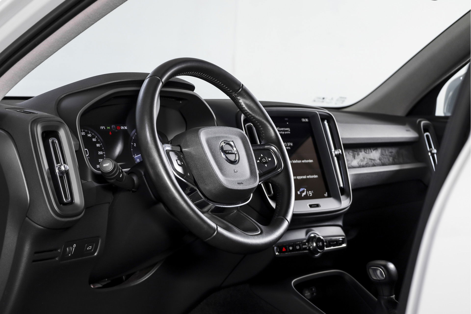 Volvo - XC40
