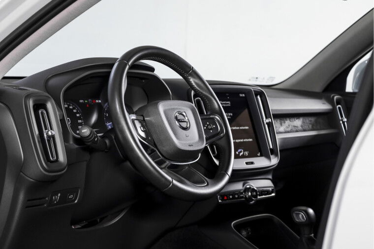Volvo - XC40