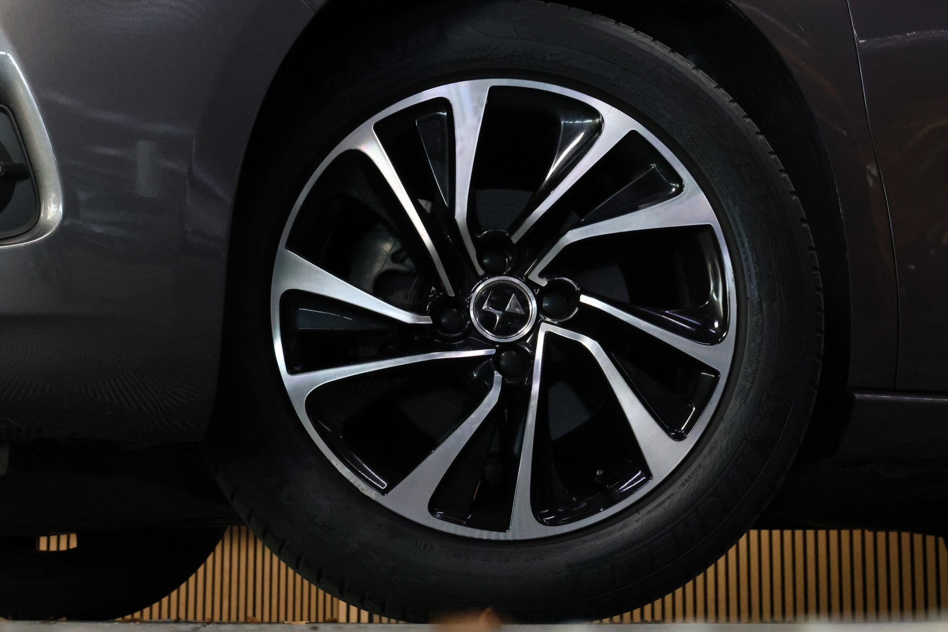 DS Crossback 1.2 PureTech Business AVM NAVI SLECHTS 27000KM CRUISE CLIMA PDC '16 - foto 4