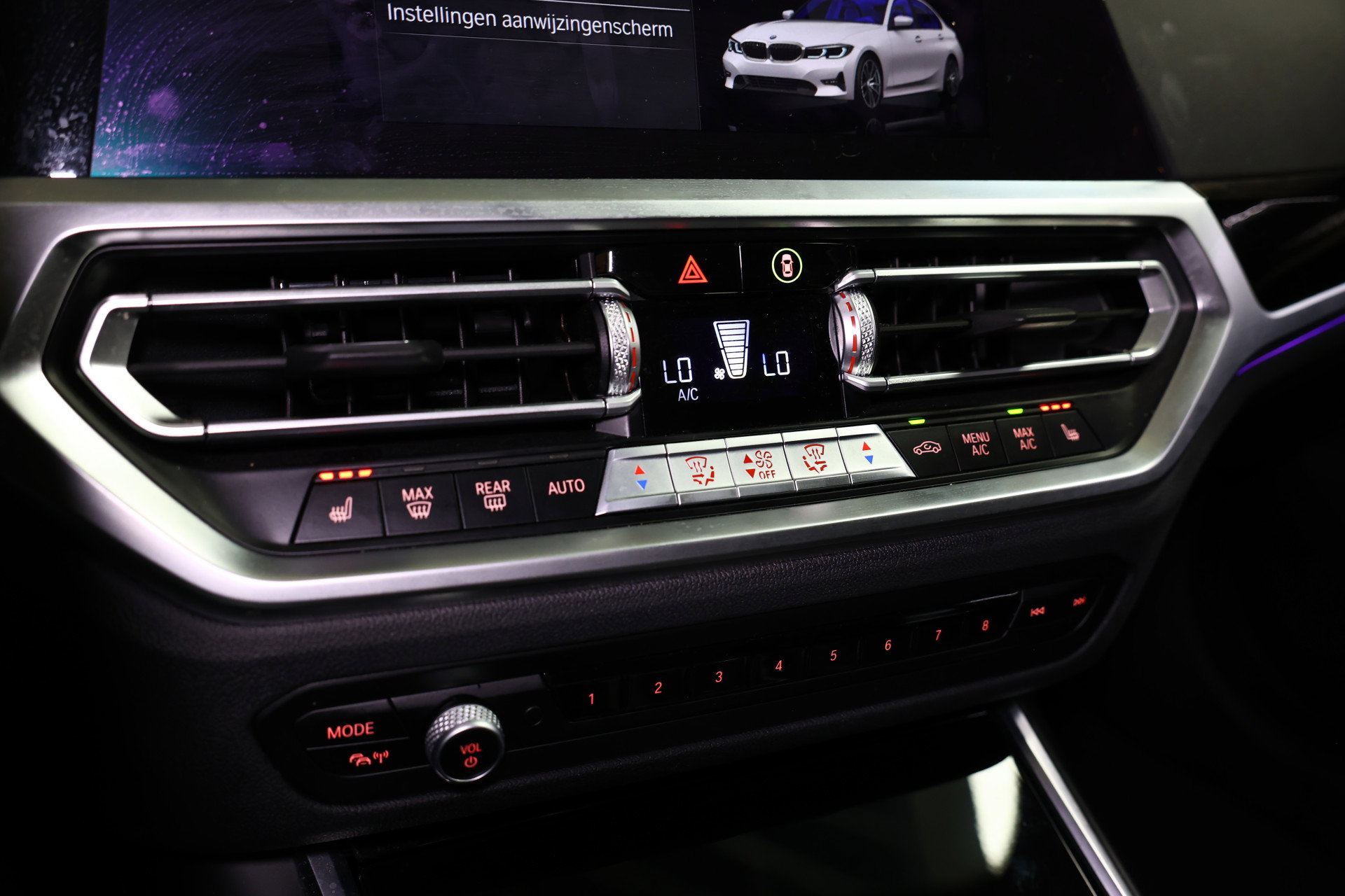 BMW 318i Business M SPORT Edition AVM SPORTLEDER NAVI CARPLAY VIRTUAL '21 - foto 29
