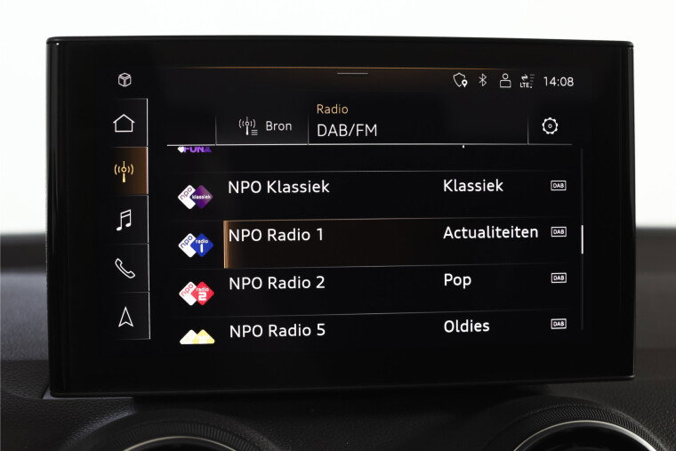 Audi - Q2