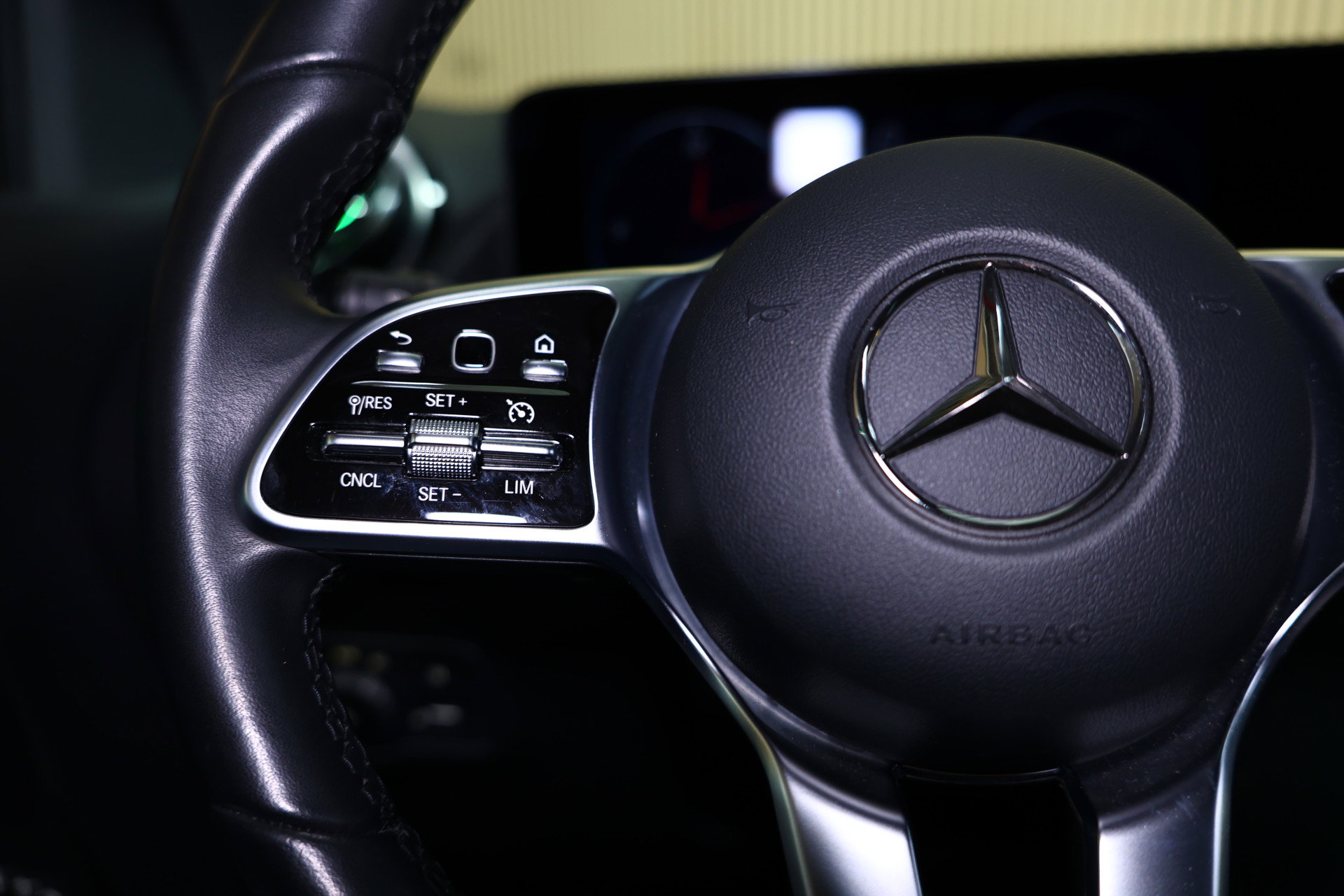 Mercedes-Benz 250 e AMG Line AVM CARPLAY NAVI CLIMA PDC CRUISE CAMERA SFEER THAAK '22 - foto 17