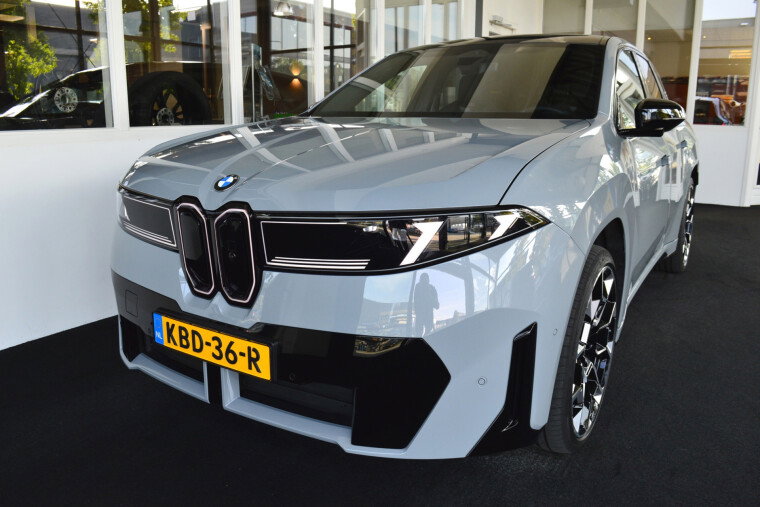 Foto van BMW iX3 50 xDrive M-Sport Pro 113 kWh | Per direct leverbaar !!