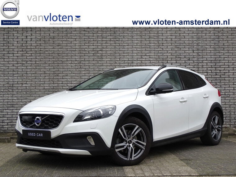Foto van Volvo V40 Cross Country 1.6 T4 Momentum
