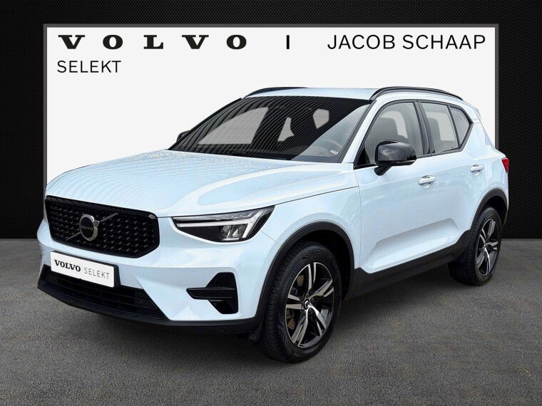 Foto van Volvo XC40 2.0 B4 Plus Dark