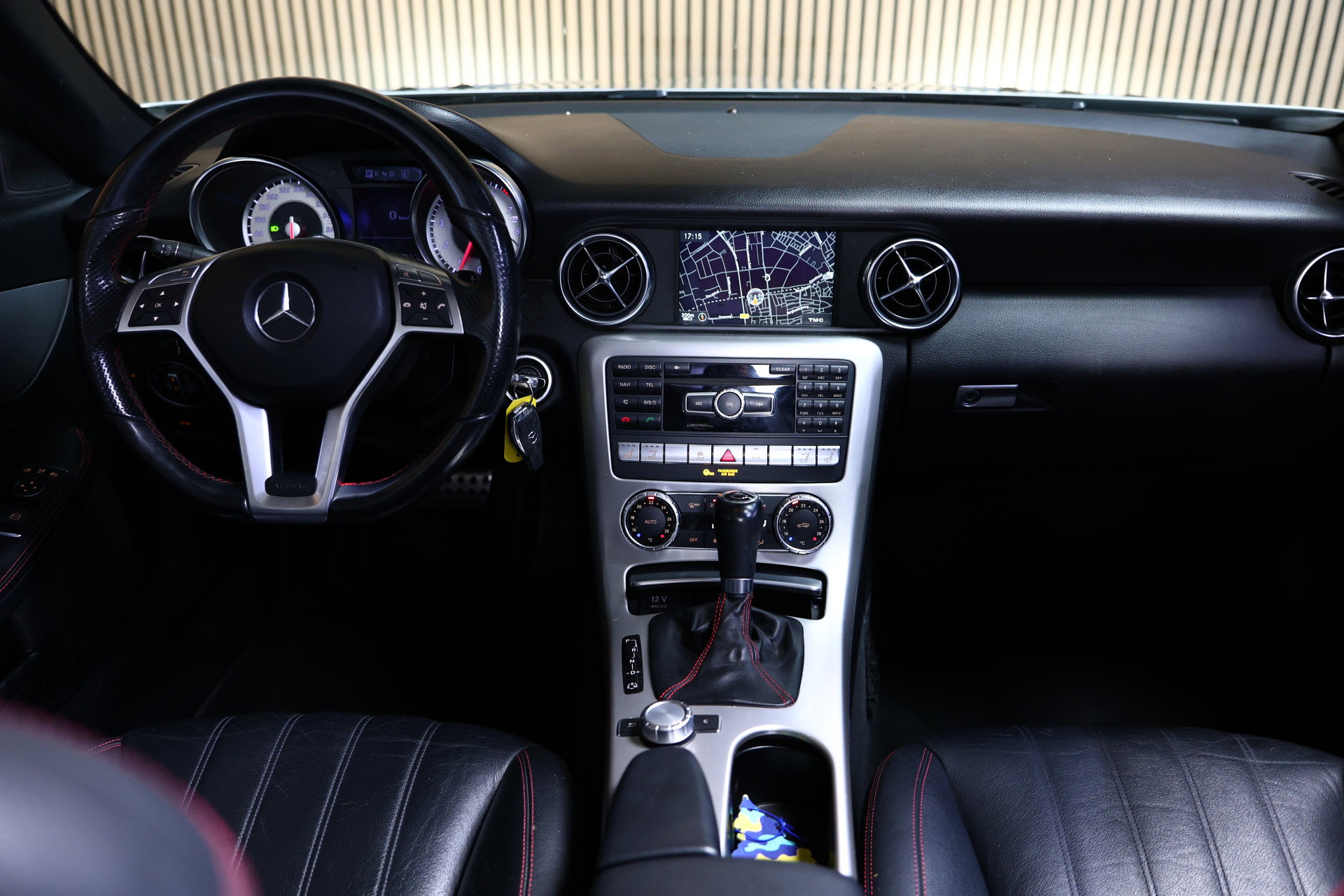 Mercedes-Benz 250 AMG AUT NAVI PANO AIRSCARF STOELVW ECC "11 - foto 2