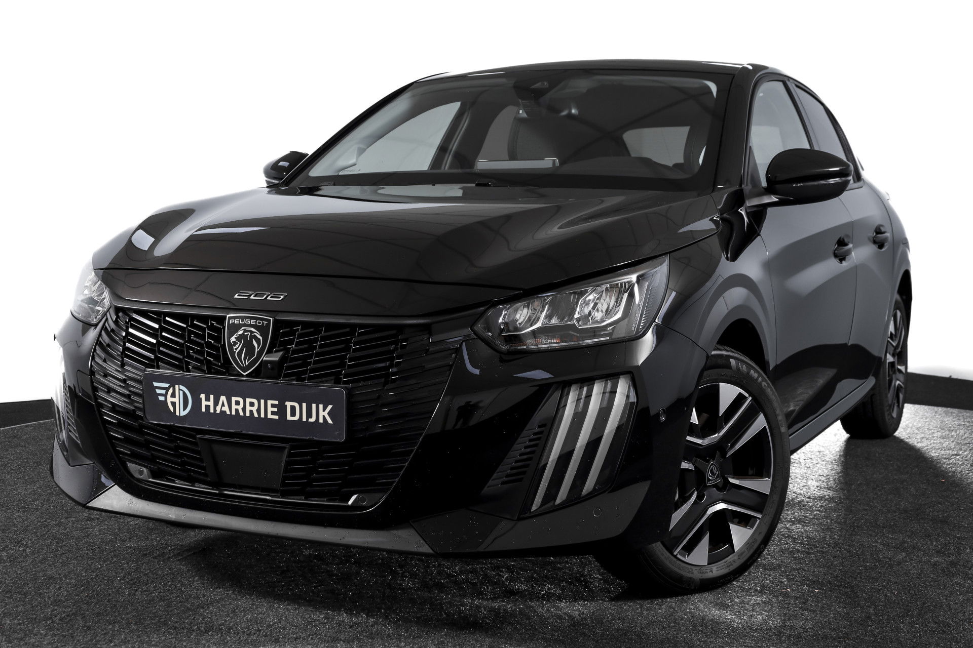 Peugeot - 208