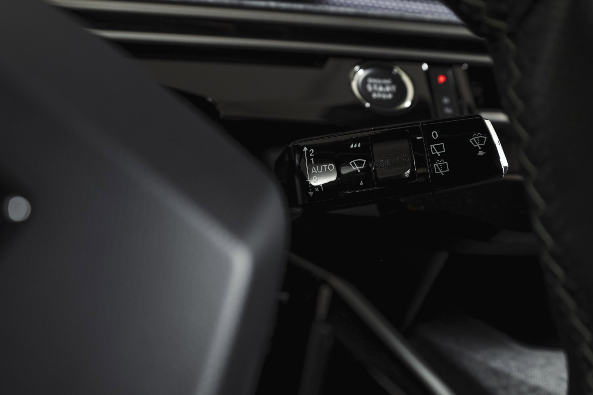 Peugeot - 5008