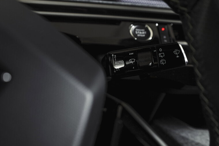 Peugeot - 5008