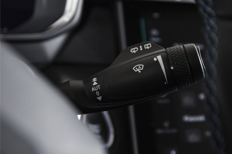 Lynk & Co - 01