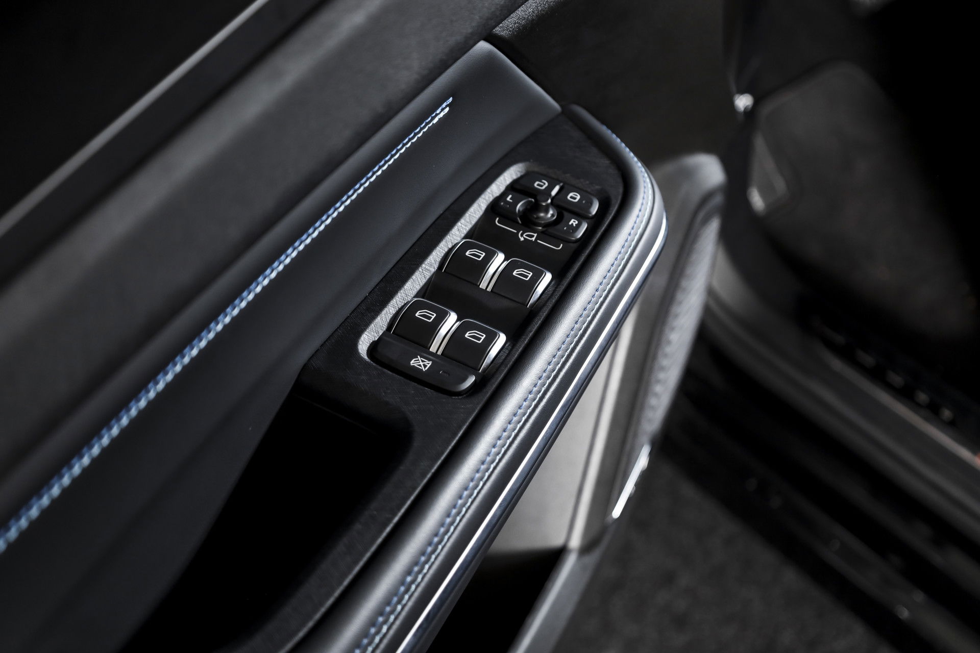 Lynk & Co - 01