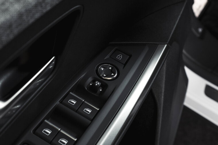 Peugeot - 5008