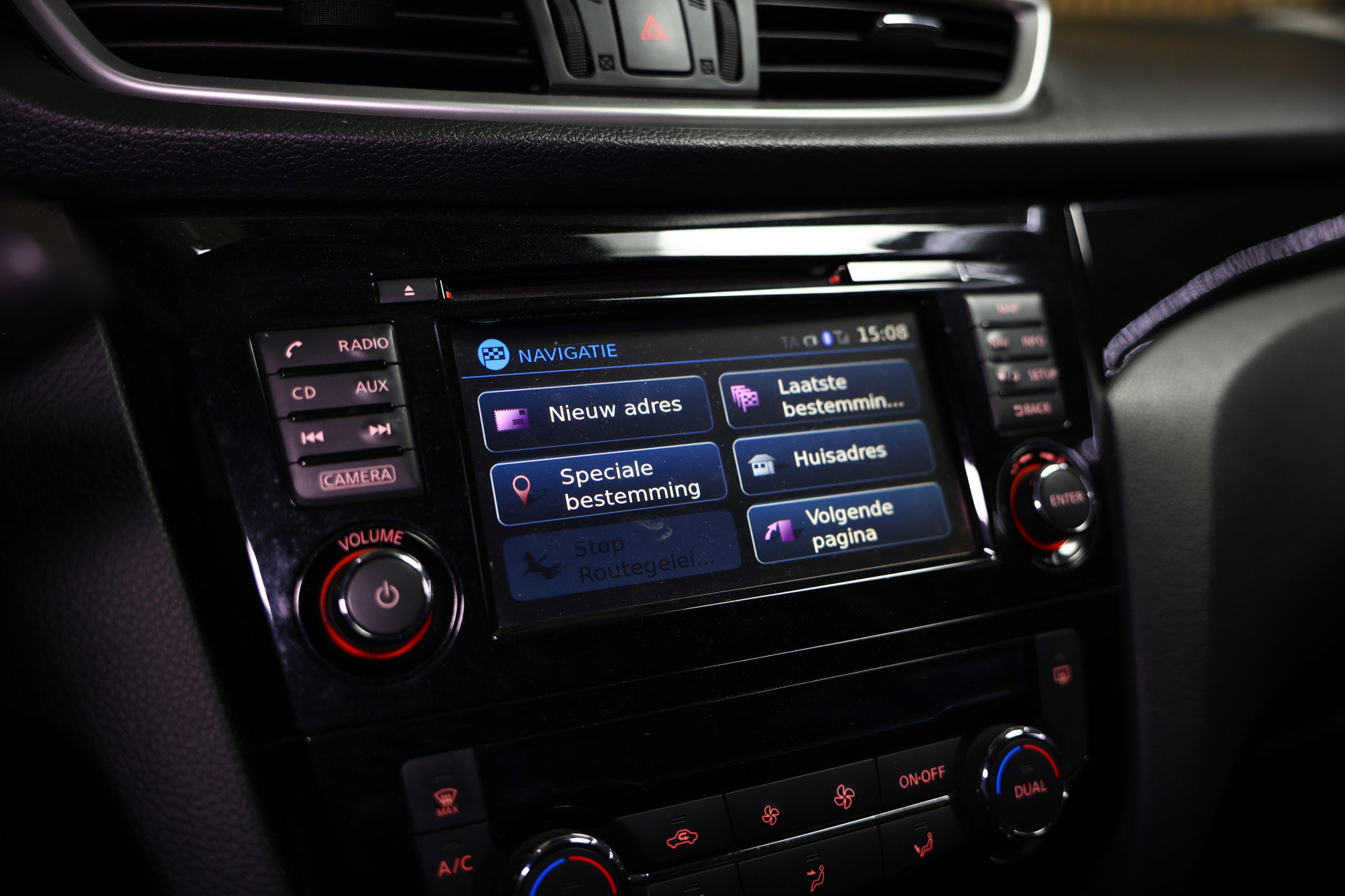 Nissan 1.2 Connect Edition AUTOM NAVI CRUISE CLIMA CAMERA PDC STOELVW '15 - foto 19