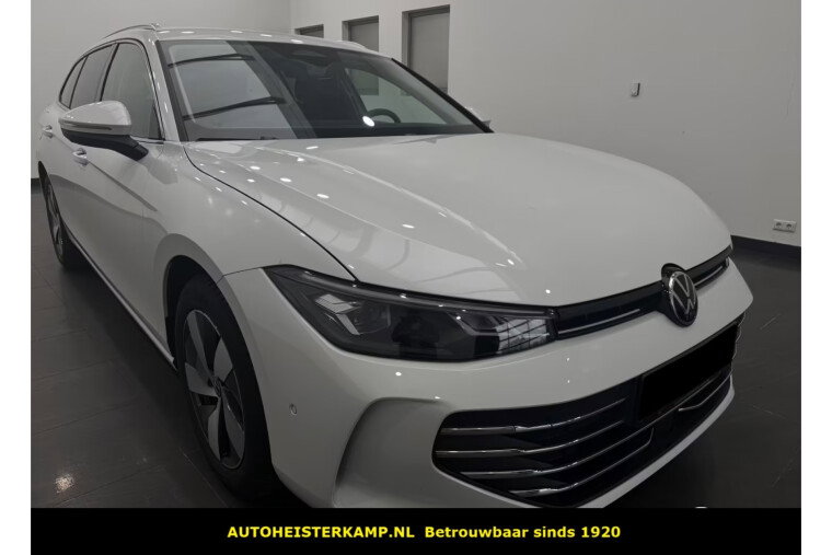 Volkswagen Passat Variant 2.0 TDI 150 PK Automaat ACC Trekhaak LED Massage 360 Camera Stuurverwarming Stoelverwarming