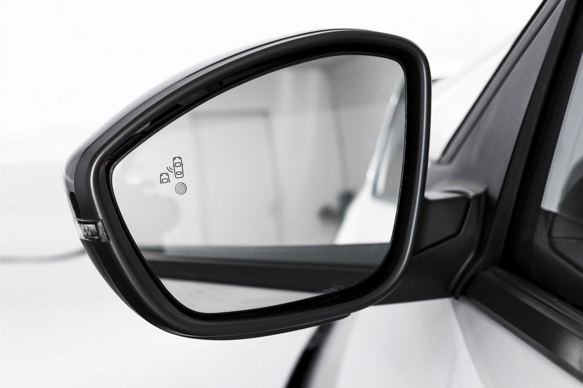 Peugeot - 208