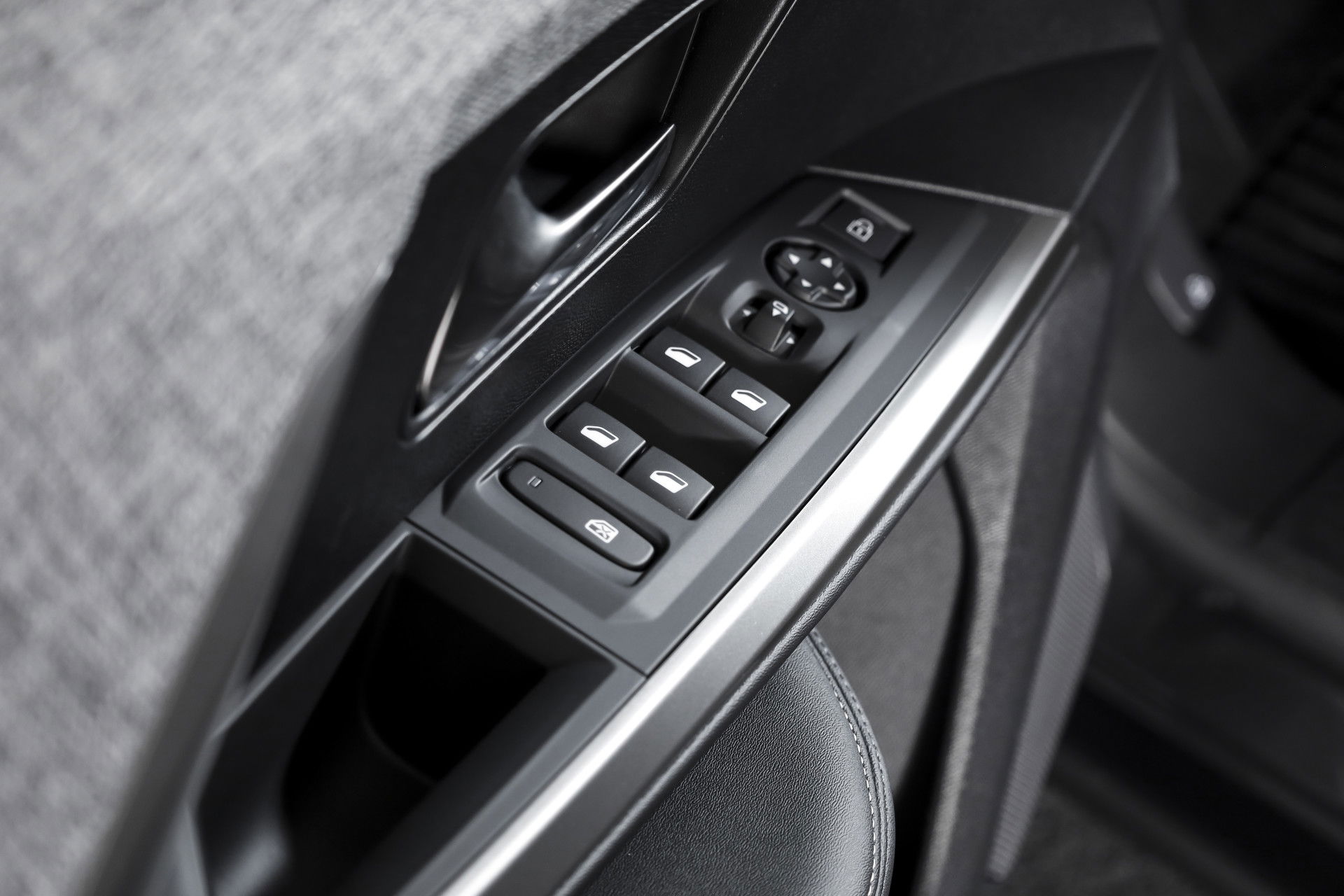 Peugeot - 5008