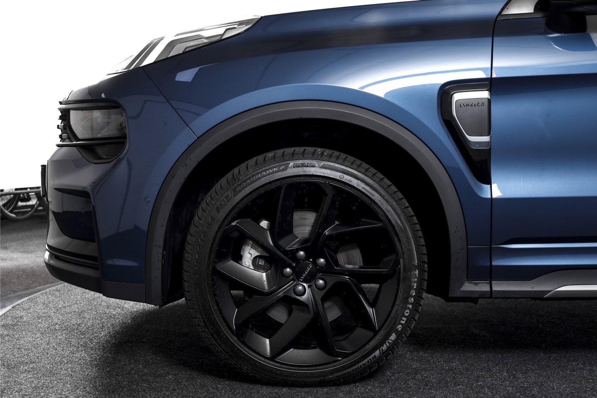 Lynk & Co - 01