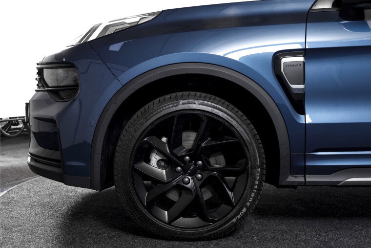 Lynk & Co - 01