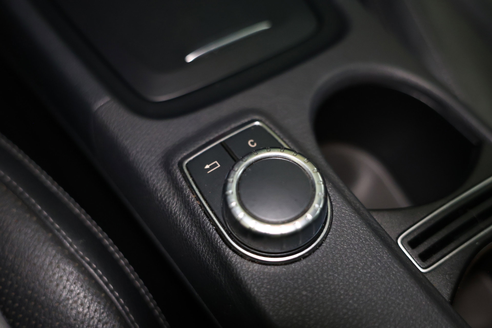 Mercedes-Benz 200 AMG Prestige PANODAK NAVI CLIMA CRUISE BT KEYLESS `14 - foto 28